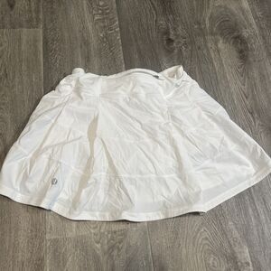 Lululemon Women Play Off The Pleats Skirt *White Size 6
